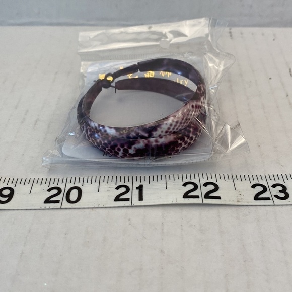 Snakeskin hoop earrings new in packaging - Picture 3 of 5